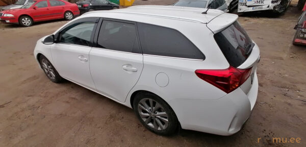 Toyota Auris (2013) - Image 4