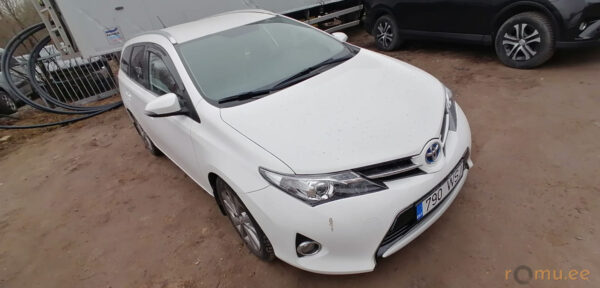 Toyota Auris (2013) - Image 2