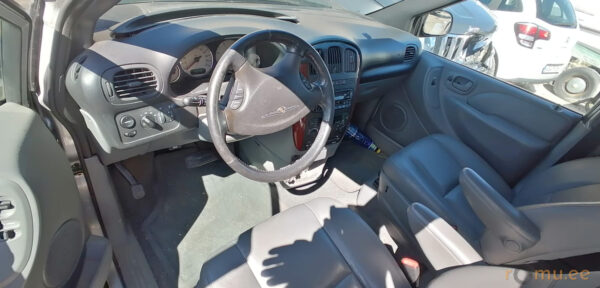 Chrysler Grand Voyager (2005) - Image 6