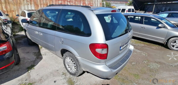 Chrysler Grand Voyager (2005) - Image 3