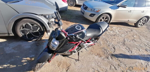 Kawasaki ER-6N (2007) - Image 2