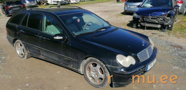 Mercedes-Benz C180 (2001) - Image 2