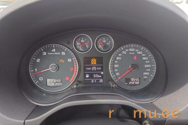 Audi A3 (2011) - Image 8