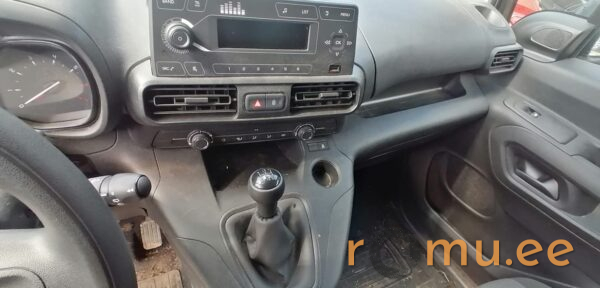 Toyota Proace City Verso (2020) - Image 8