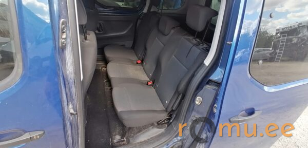 Toyota Proace City Verso (2020) - Image 9