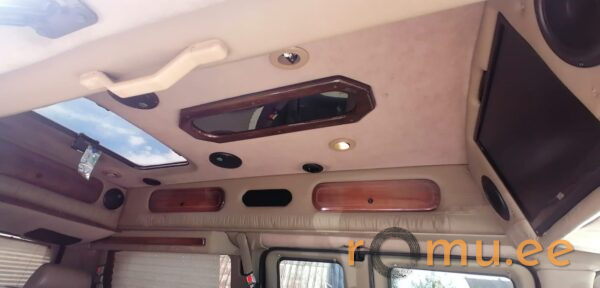 Chevrolet Express (2003) - Image 11