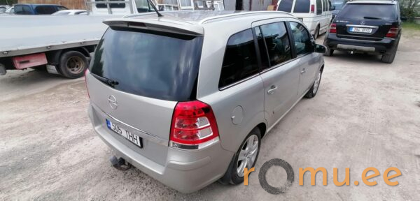 Opel Zafira (2008) - Image 4