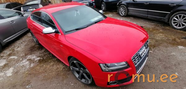 Audi S5 (2010) - Image 2