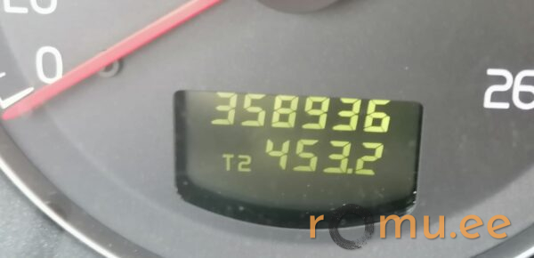 Volvo S60 (2002) - Image 9