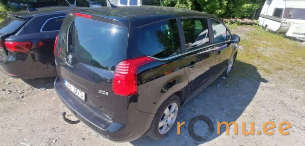 Peugeot 5008 (2012) - Image 4