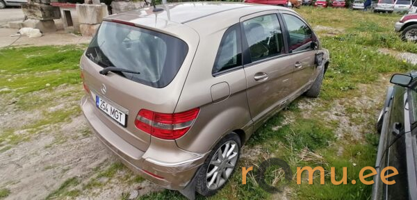 Mercedes-Benz B170 (2007) - Image 4