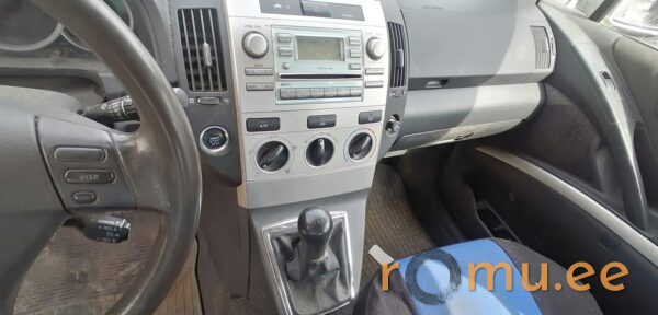 Toyota Corolla Verso (2006) — изображение 8