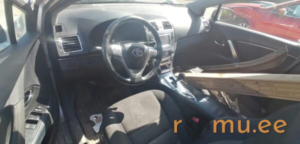 Toyota Avensis (2013) — изображение 8