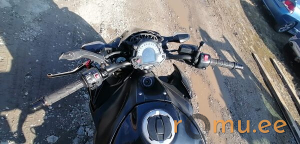 Kawasaki Z900 ABS (2017) — изображение 9