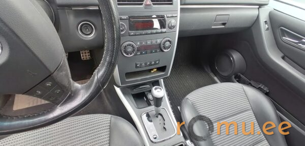 Mercedes-Benz B170 (2007) - Image 9