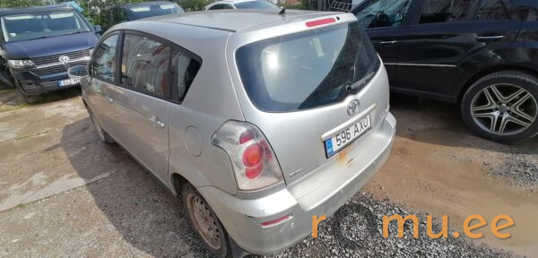 Toyota Corolla Verso (2006) — изображение 3