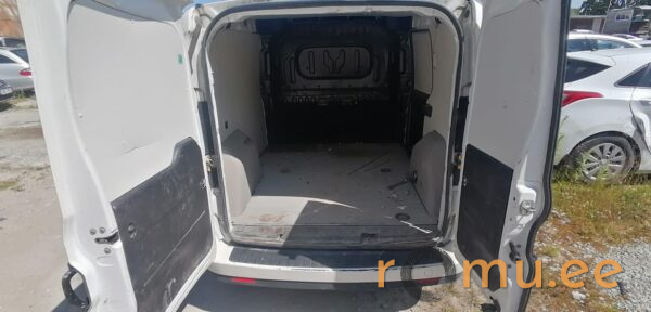 Fiat Doblo (2013) - Image 10
