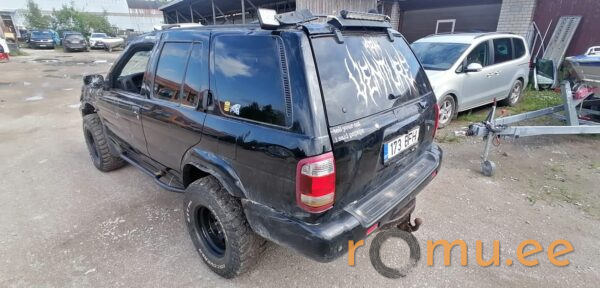 Nissan Pathfinder (2000) - Image 3