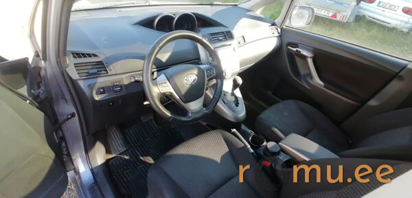 Toyota Verso (2010) - Image 9