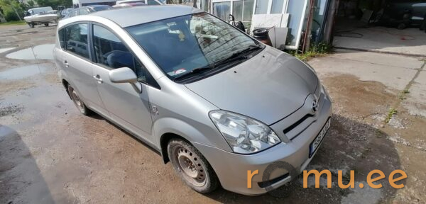 Toyota Corolla Verso (2006) — изображение 2