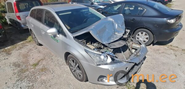 Toyota Avensis (2013) — изображение 2