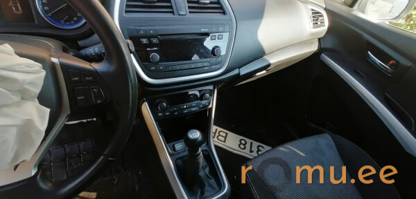 Suzuki SX4 (2015) - Image 7