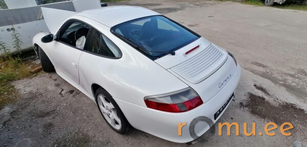 Porsche 911 Carrera 4 (2004) - Image 3