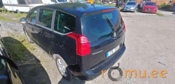 Peugeot 5008 (2012) - Image 3
