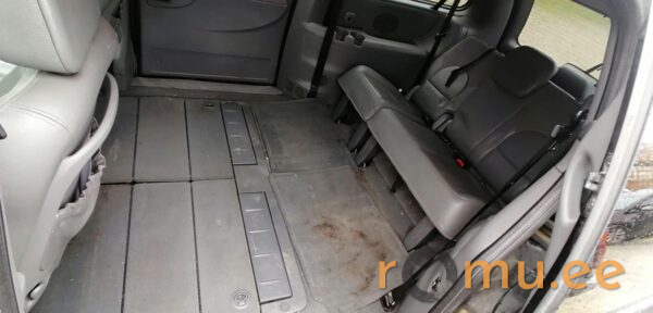 Chrysler Grand Voyager (2005) — изображение 8