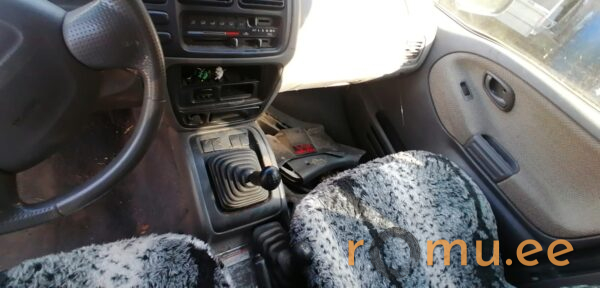 Suzuki Grand Vitara (1998) - Image 7