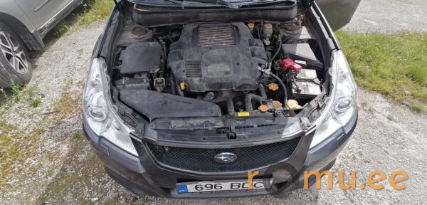 Subaru Legacy (2010) - Image 5