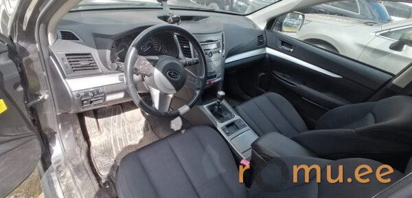Subaru Legacy (2010) - Image 6