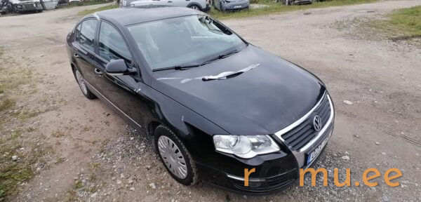 Volkswagen Passat (2010) - Image 2