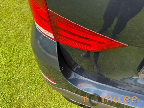 BMW X1 XDrive 20i (2013) - Image 8
