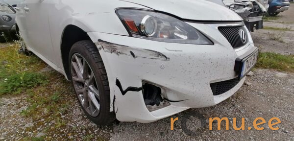 Lexus IS250 (2012) - Image 5