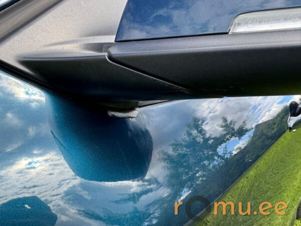 BMW X1 XDrive 20i (2013) - Image 10