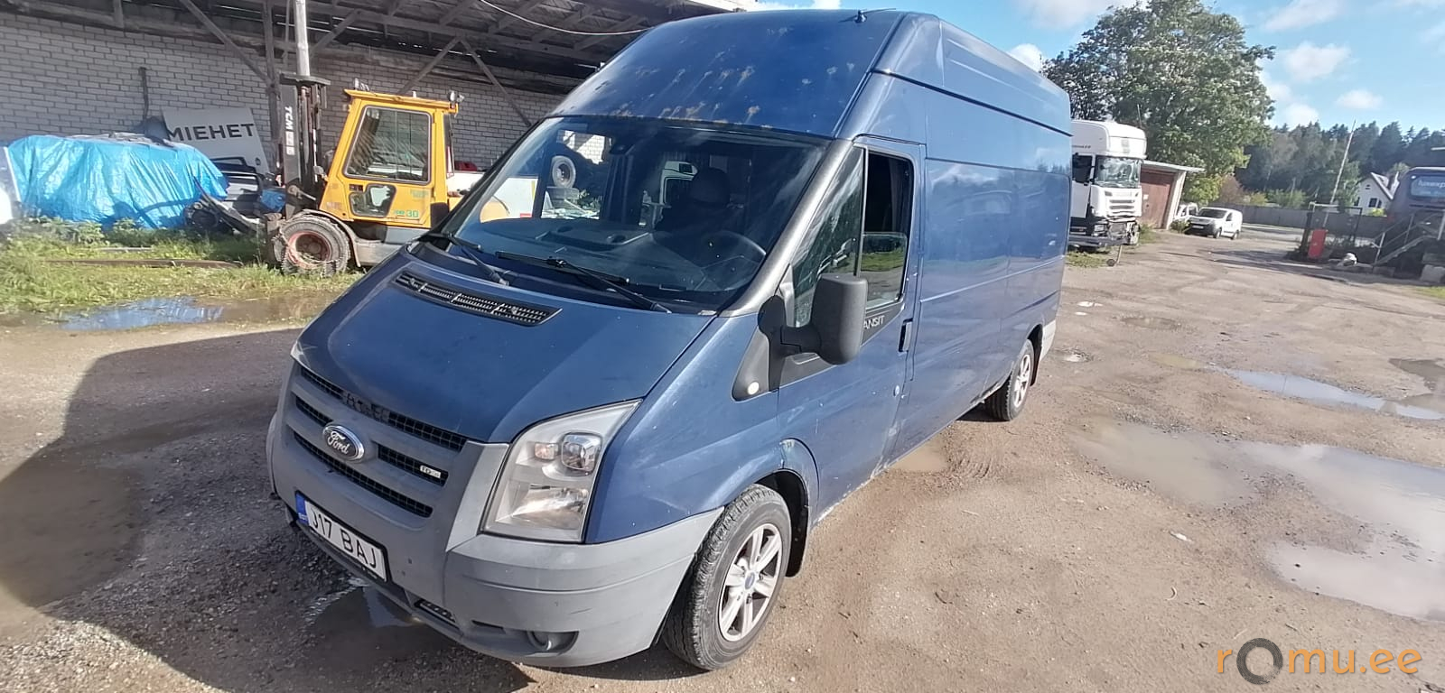 Ford Transit 300L Van (2007)