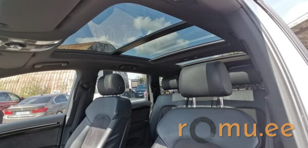 Audi Q7 (2012) - Image 8