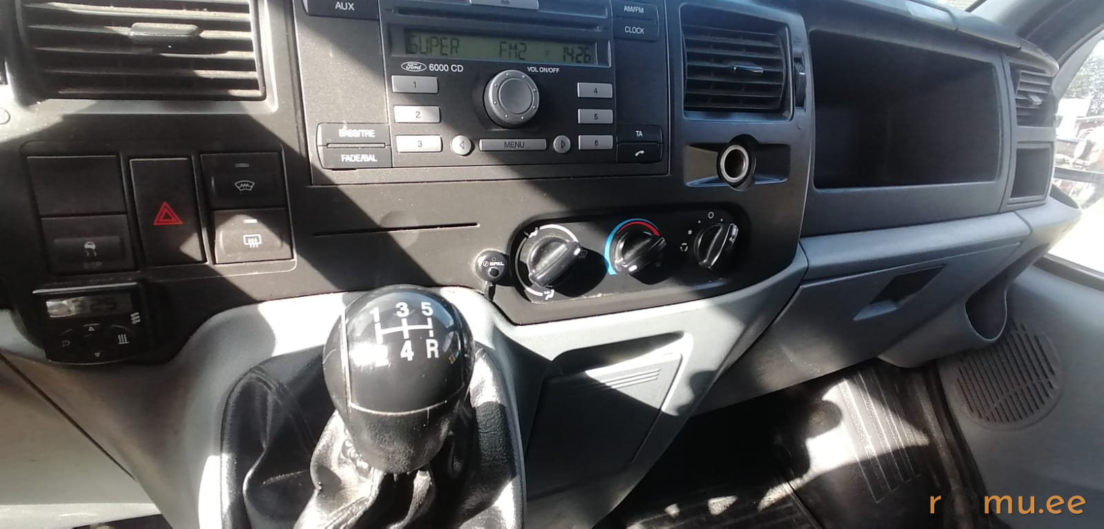 Ford Transit 300L Van (2007) — изображение 8