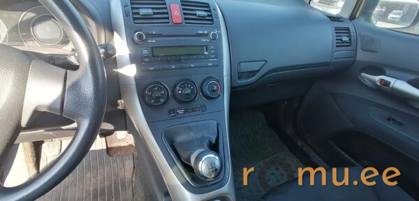 Toyota Auris (2007) - Image 8