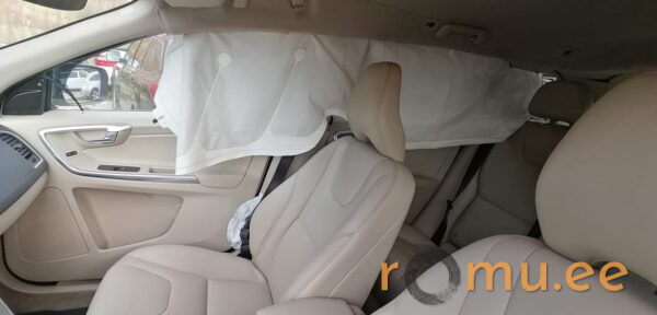 Volvo XC60 (2017) - Image 9