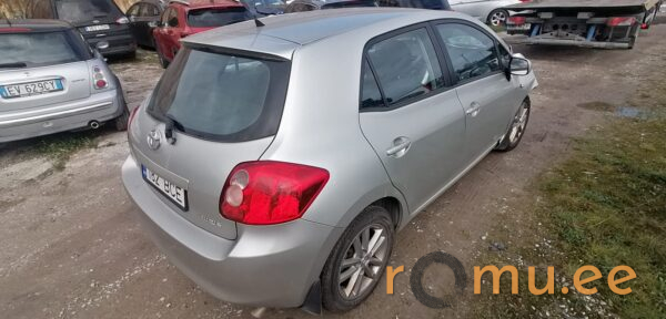 Toyota Auris (2009) — изображение 3