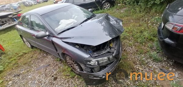Volvo S60 (2003) - Image 2