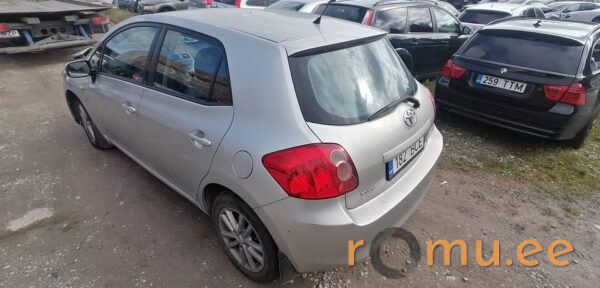Toyota Auris (2009) — изображение 4