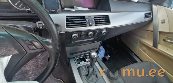 BMW 525d (2005) - Image 8