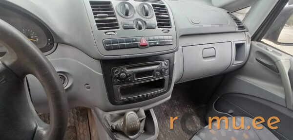 Mercedes-Benz Vito 109 CDi (2005) - Image 7
