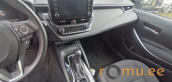 Toyota Corolla (2022) - Image 9