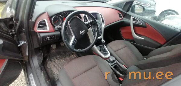 Opel Astra (2010) - Image 7