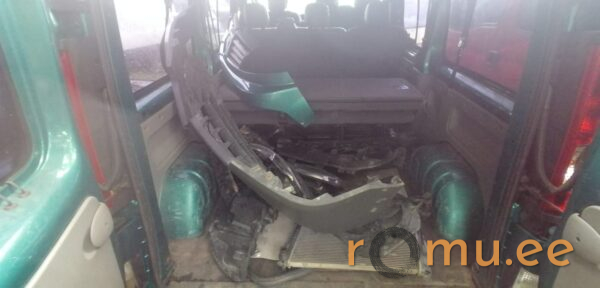 Renault Trafic (2011) - Image 9