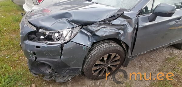 Subaru Legacy (2015) - Image 6